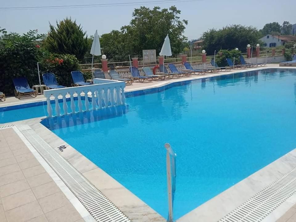 Ektor Apartments @Swimming Pool Sidárion Exterior foto